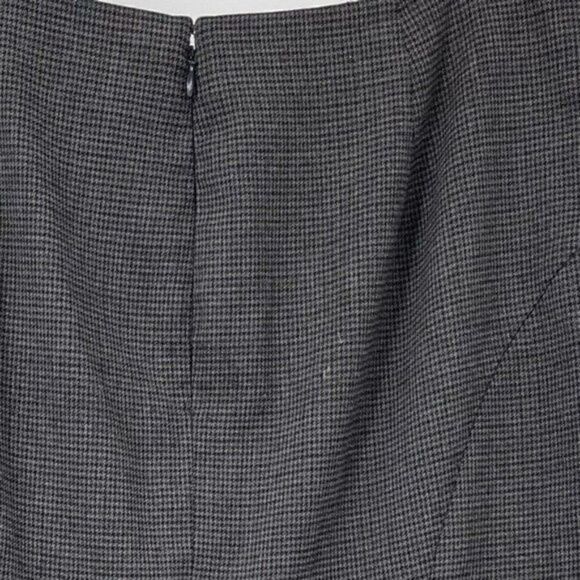 Express gray plaid pencil skirt pleaded back sz 8 BoxI - Picture 4 of 5